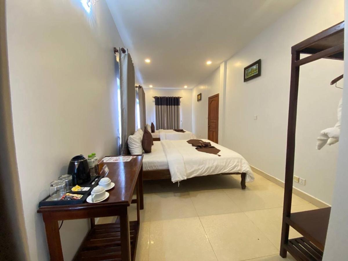 Hotel The Moon Kampot Boutique Exterior foto