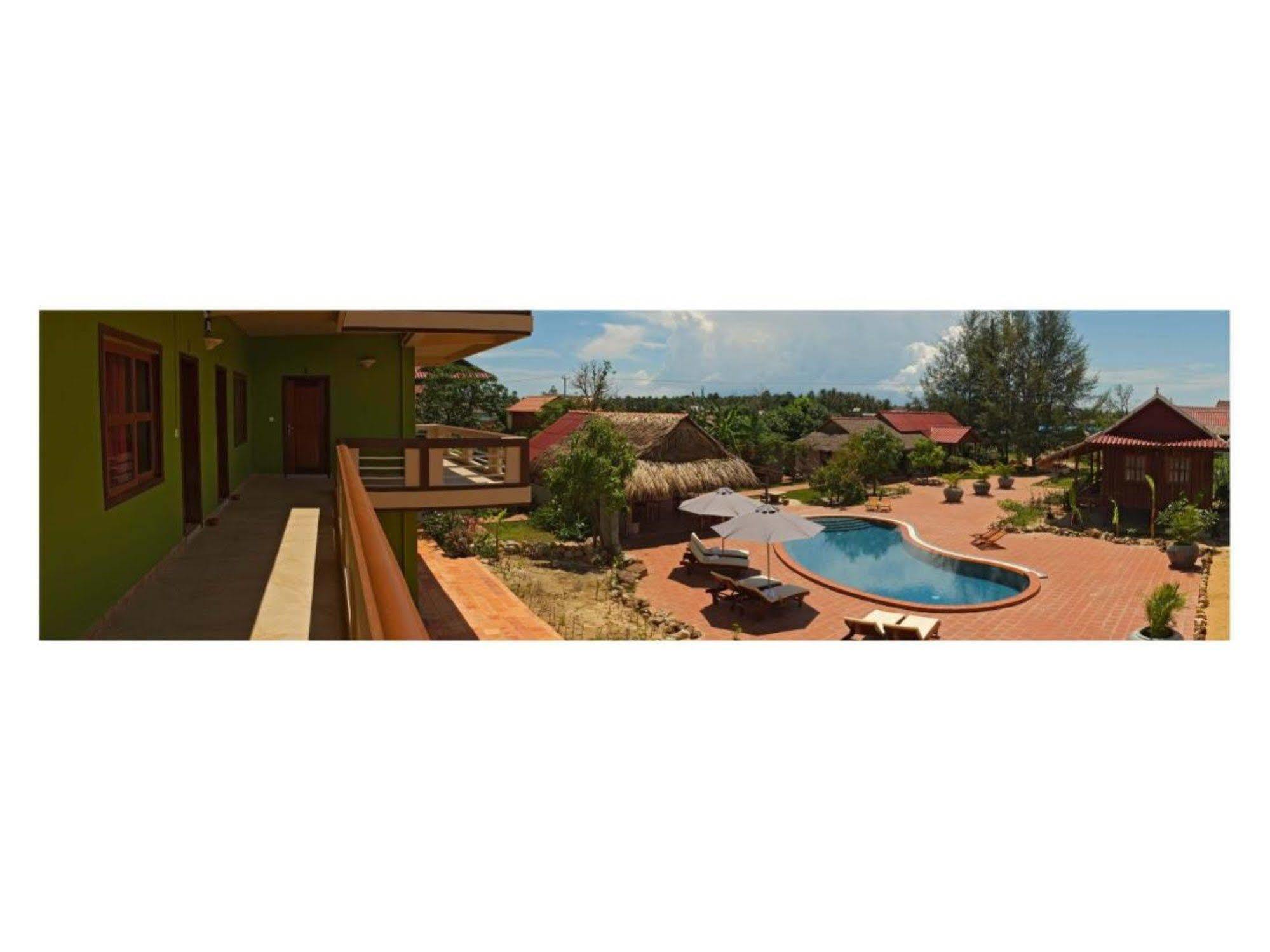 Hotel The Moon Kampot Boutique Exterior foto